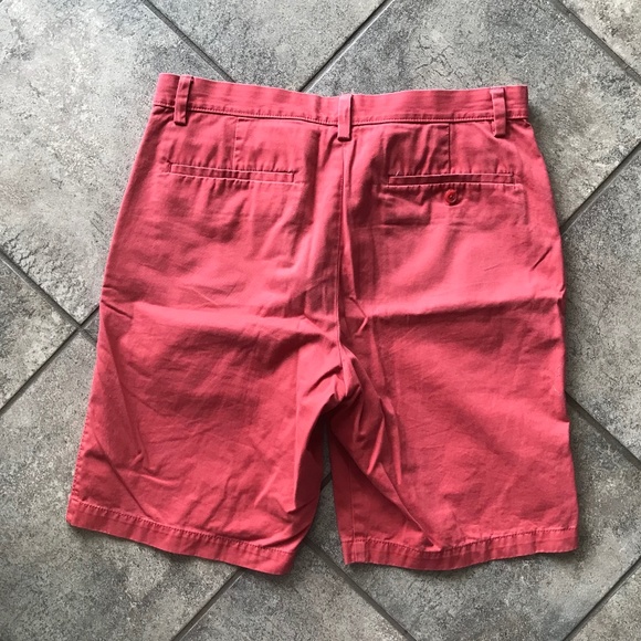 Banana Republic ‘EMERSON SHORT’ - Picture 2 of 4
